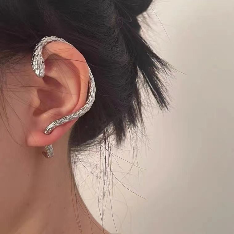 SNAKE EAR CLIMBERS